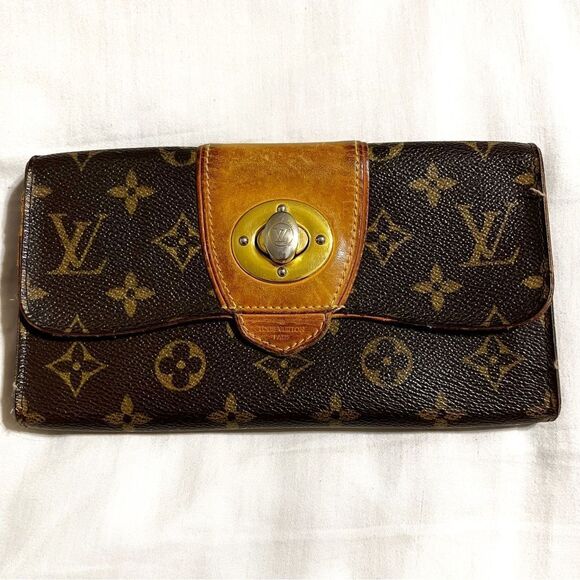 Louis Vuitton long wallet - Picture 1 of 10